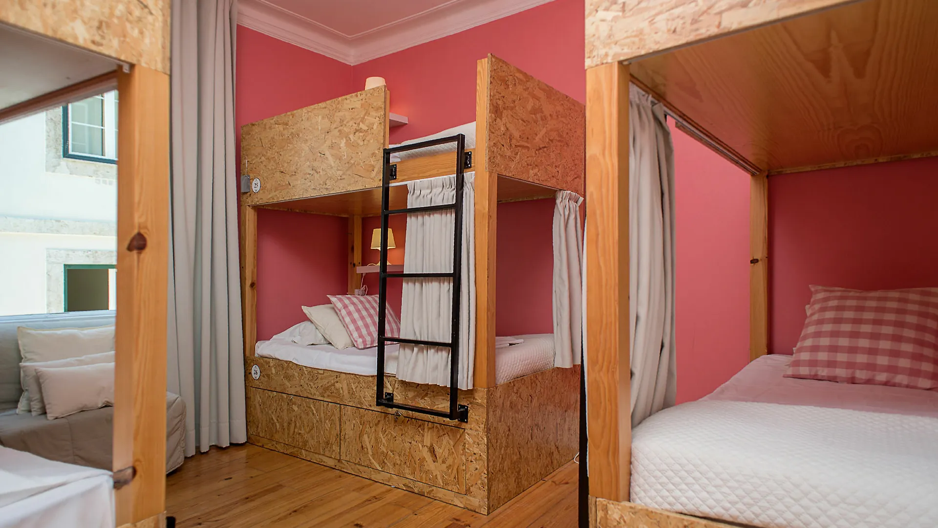** Hotel Passport Lisbon Hostel Portugal