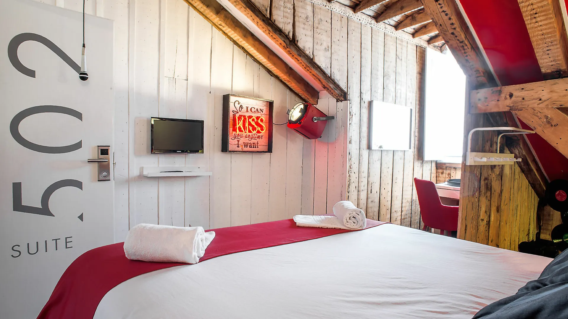 Passport Lisbon Hostel Hotel