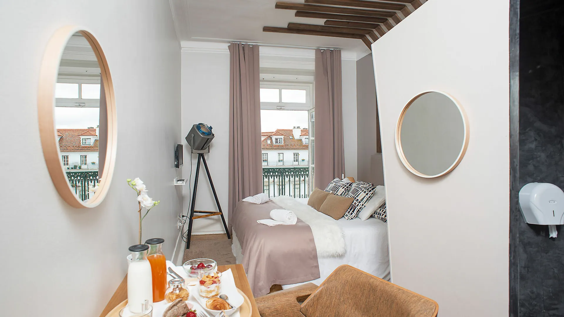 Passport Lisbon Hostel Hotel